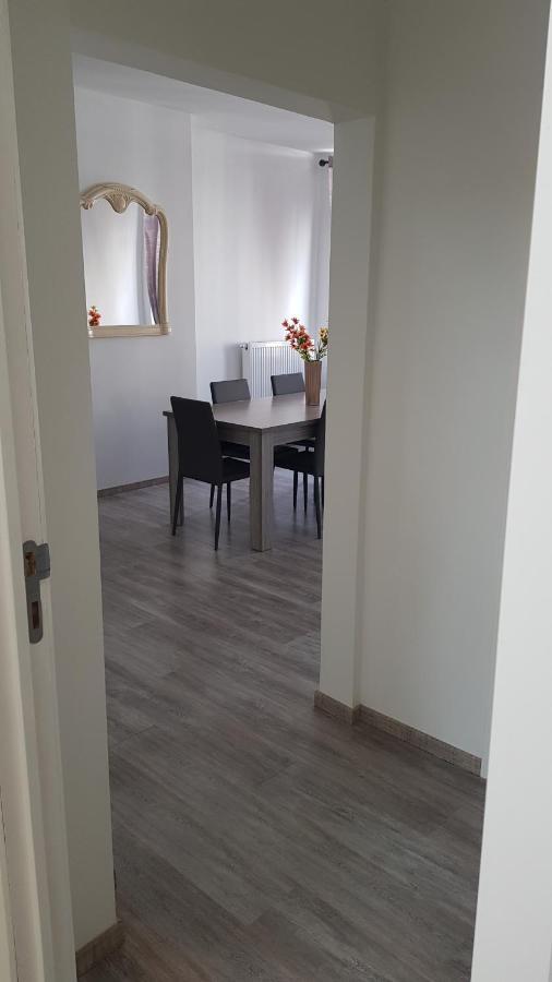 Modern Apartment Second Floor Brussels Exterior photo